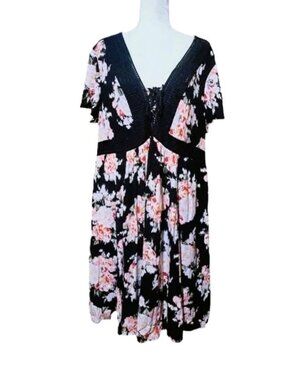 Torrid Women's Floral Mini Dress Flutter Sleeves Cottage Core Black Pink 2